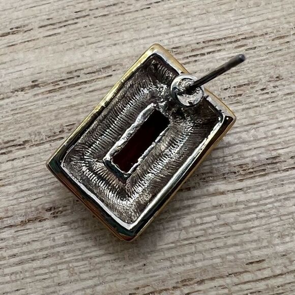 Ruby red rhinestone rectangular elegant fancy post earrings w gold tone backing - Picture 5 of 5